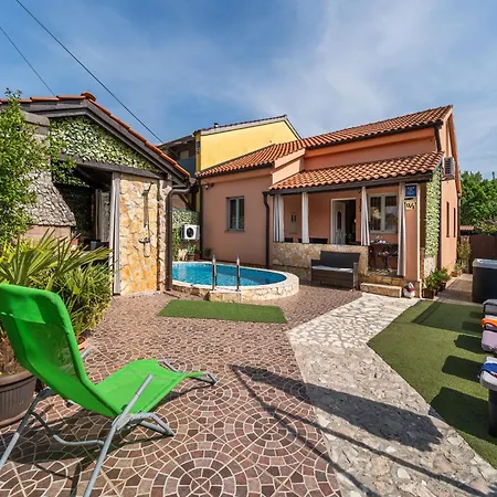 Casa de Férias House Ana Šilo